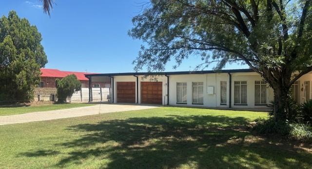 4 Bedroom Property for Sale in Wolmaransstad North West